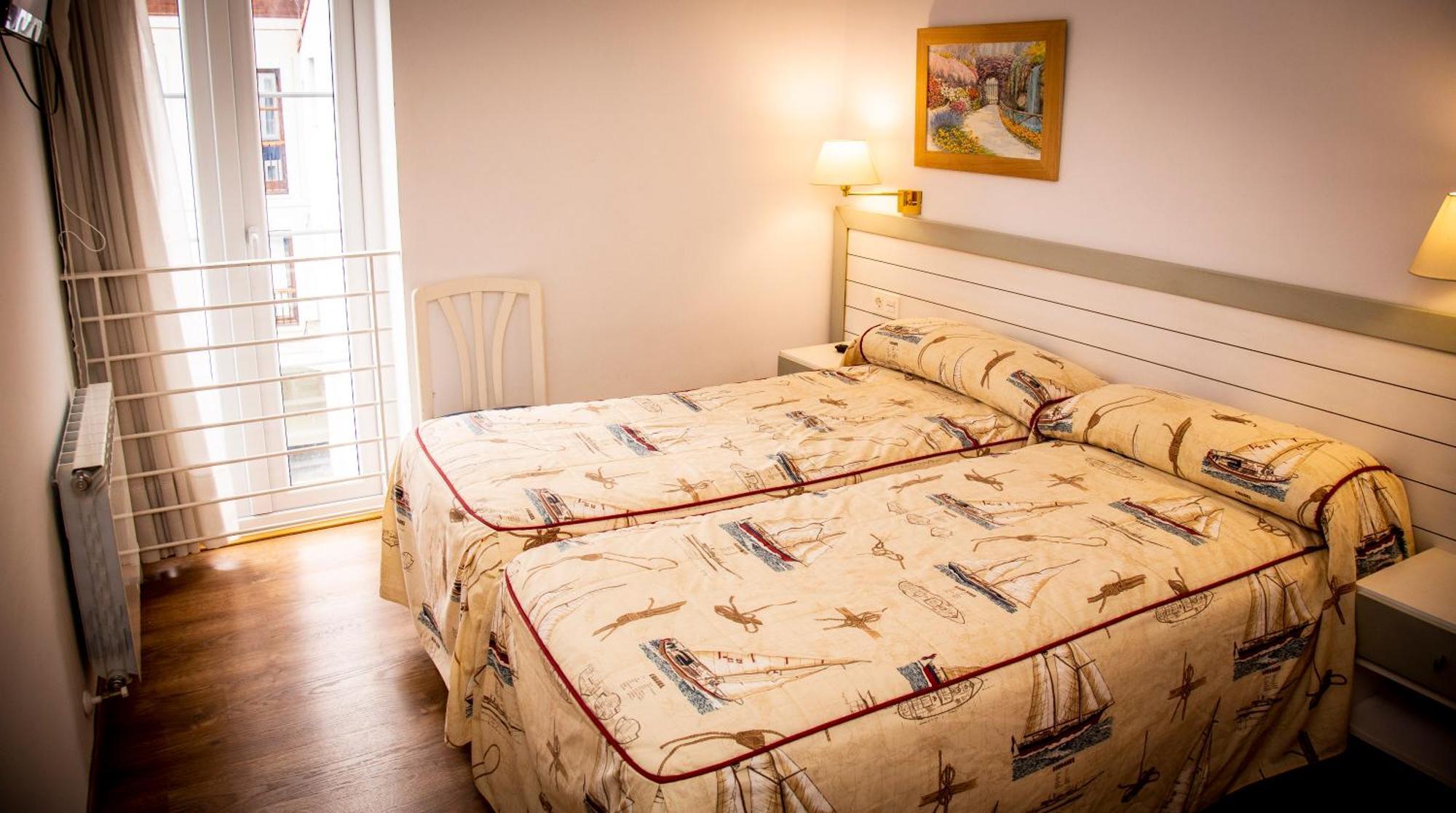 Isabel - Suarez Inclan 38 Hotel Cudillero Værelse billede