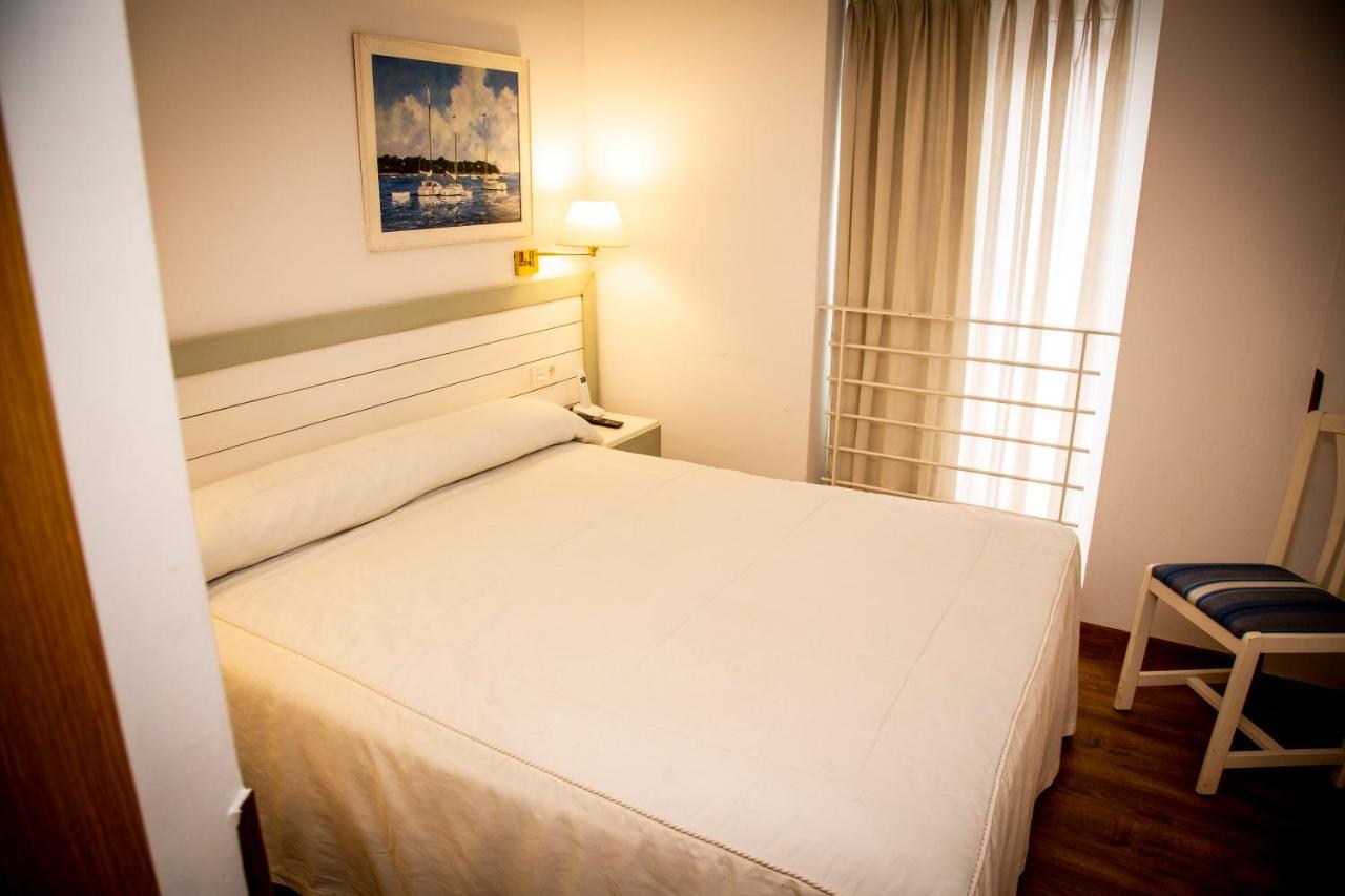 Isabel - Suarez Inclan 38 Hotel Cudillero Eksteriør billede